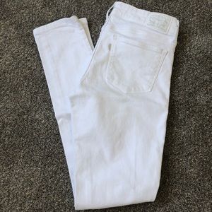 Women’s 711 white skinny jeans